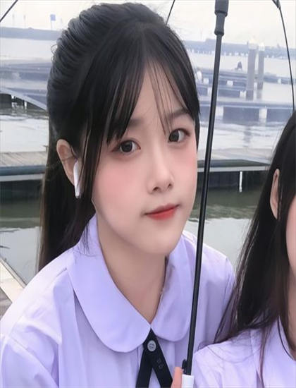 《纪总看清楚我是你保镖》色彩运用解析：色调选择与情绪表达分析